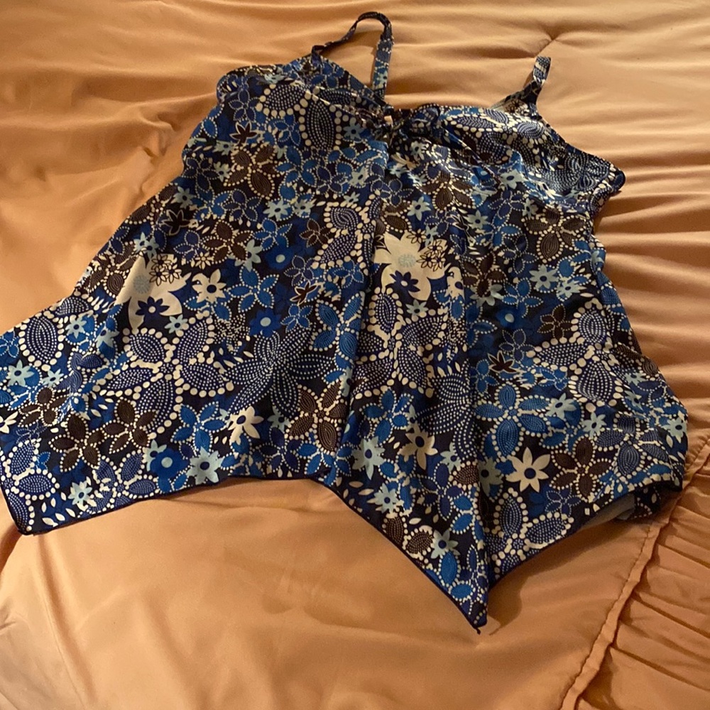 This is just a swim top. You can wear whatever bottoms you want with it.